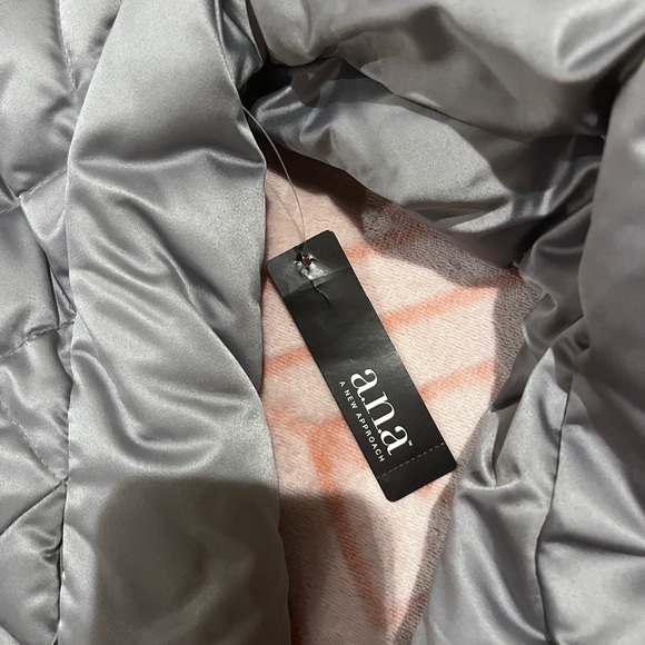 ✨🩶 NWT - A NEW APPROACH (a.n.a) Silver Feather & Down Quilted Winter Jacket 🩶✨ - Picture 4 of 11